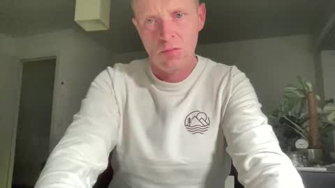 Snapshot of boegieboy76 chatting on November 20, 8:08 pm ask me online show from November 20, 8:08 pm