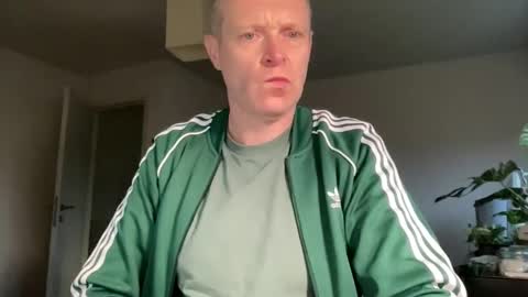 Snapshot of boegieboy76 chatting on December 2, 7:36 am ask me online show from December 2, 7:36 am