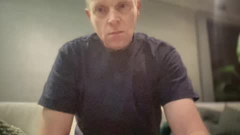 Snapshot of boegieboy76 chatting on February 16, 12:40 am ask me online show from February 16, 12:40 am