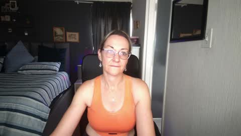 Ningifun couple online show from January 3, 6:33 am