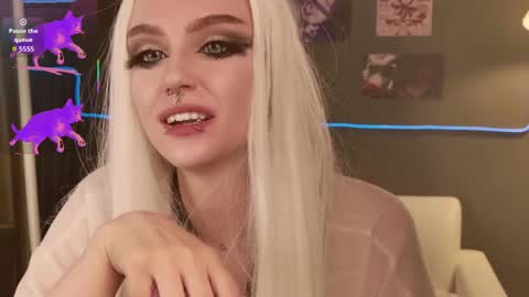Snapshot of bogemabella chatting on June 7, 10:24 pm Your Mistress Bella online show from June 7, 10:24 pm