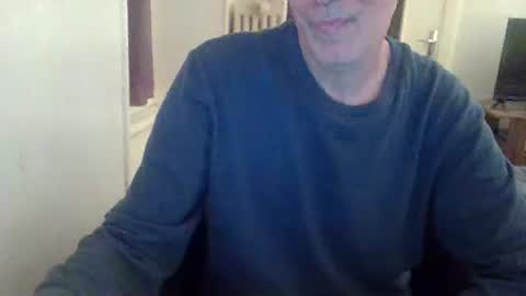 Snapshot of bogus25 chatting on May 13, 9:11 pm bogus25 online show from May 13, 9:11 pm