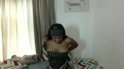 Snapshot of boitylips chatting on June 19, 10:52 am boitylips online show from June 19, 10:52 am