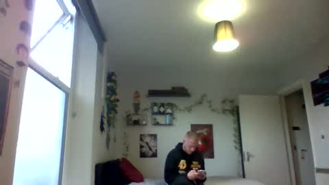 Snapshot of boky_ chatting on May 9, 7:52 pm boky_ online show from May 9, 7:52 pm