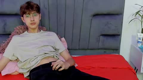 Boleyn online show from December 30, 9:40 pm