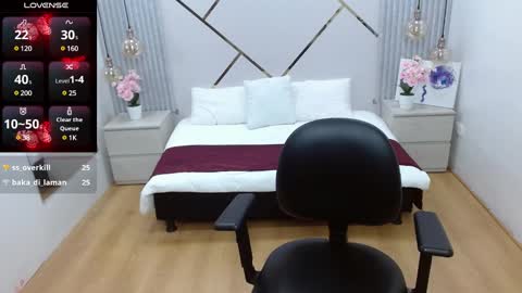 Paris online show from February 20, 1:46 am