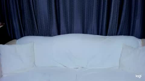 Amy online show from October 15, 3:45 pm