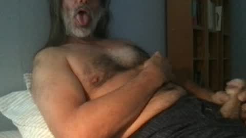 Snapshot of bonderbarney chatting on July 1, 11:45 am BonderBarney online show from July 1, 11:45 am