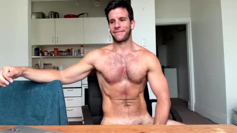 Snapshot of bondi333 chatting on February 6, 12:43 am Bondi online show from February 6, 12:43 am