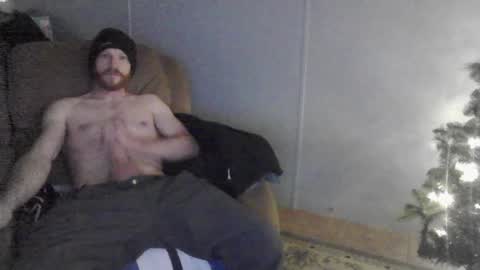 Snapshot of bone_daddy_4u chatting on December 28, 3:04 pm Bone daddy online show from December 28, 3:04 pm