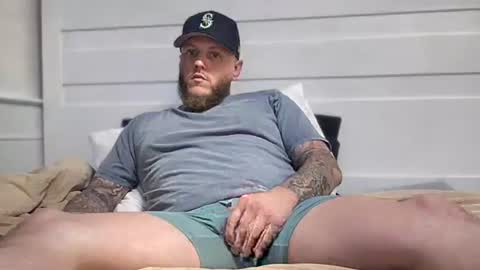 Snapshot of boner4you1994 chatting on May 25, 3:56 am boner4you1994 online show from May 25, 3:56 am