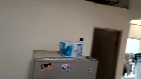 Snapshot of boner_steve chatting on December 29, 2:21 pm Boner Steve online show from December 29, 2:21 pm