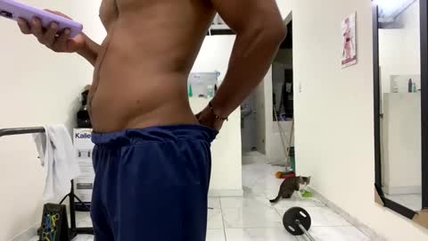 Snapshot of boner_steve chatting on February 18, 9:10 am Boner Steve online show from February 18, 9:10 am