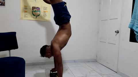 Snapshot of boner_steve chatting on September 24, 12:25 am Boner Steve online show from September 24, 12:25 am