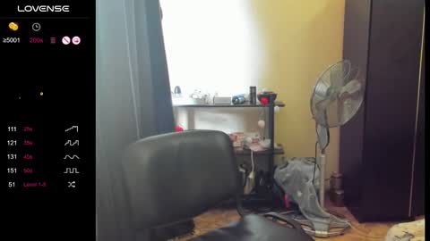 Snapshot of boni_nell__ chatting on February 26, 8:37 am Nell online show from February 26, 8:37 am