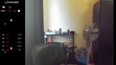 Snapshot of boni_nell__ chatting on March 5, 11:49 am Nell online show from March 5, 11:49 am