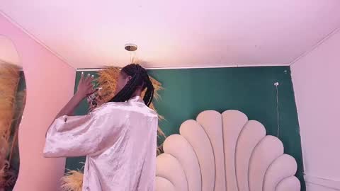 bonieklent online show from March 11, 2:54 am