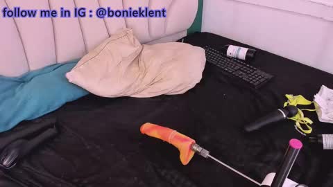 bonieklent online show from March 11, 9:13 am