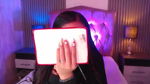 bonnali_lune online show from February 12, 7:53 pm