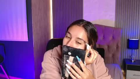 bonnali_lune online show from June 27, 4:39 am