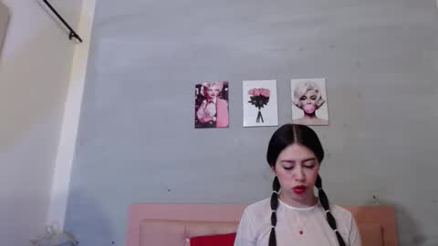 Snapshot of bonney_gabriel chatting on October 18, 12:17 pm bonney_gabriel online show from October 18, 12:17 pm