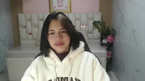 Bonnie  online show from March 22, 12:19 pm