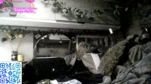 Bonnie and Clyde online show from February 17, 7:09 pm