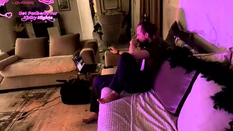 Bonnie and Clyde online show from February 28, 3:40 am