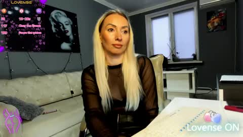 Snapshot of bonnie_annd_clyde chatting on May 13, 1:41 pm bonnie_annd_clyde online show from May 13, 1:41 pm