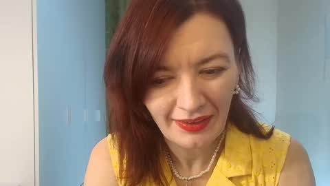 Snapshot of bonnie_naughtyy chatting on February 22, 2:37 pm Milena online show from February 22, 2:37 pm