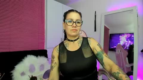 Snapshot of bonnie_ray40 chatting on July 11, 3:53 am bonnie online show from July 11, 3:53 am
