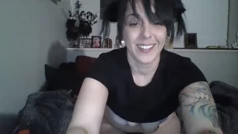 Bonnie Red - Mommy has to be quiet at night  online show from February 26, 6:58 am