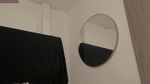   online show from October 26, 11:42 pm