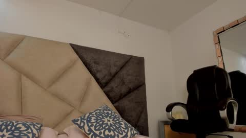   online show from November 26, 12:00 am