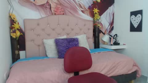 bonniekim online show from December 12, 5:31 am