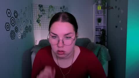 Bonnie online show from April 6, 6:14 am