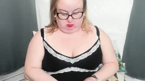 Bonnie online show from December 5, 8:44 am