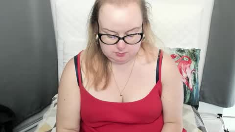 Bonnie online show from September 29, 11:15 am