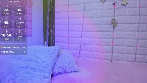 Bonnie  online show from February 14, 12:51 am