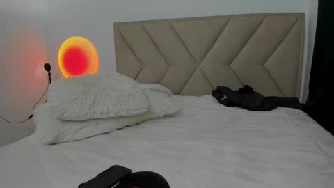 Bonnie  online show from September 21, 9:16 pm