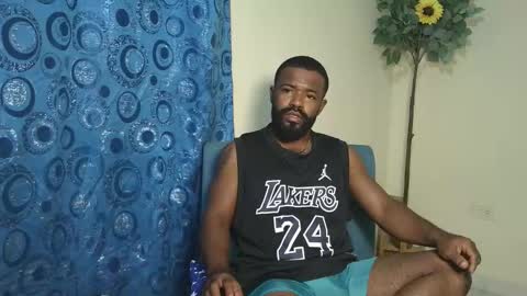 Snapshot of bonsai160723 chatting on February 4, 4:51 am kevin hart online show from February 4, 4:51 am