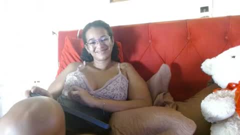 Snapshot of bonvivantb chatting on January 2, 1:40 pm Queen Bon Vivantt online show from January 2, 1:40 pm