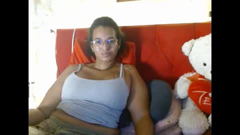 Snapshot of bonvivantb chatting on January 6, 4:13 pm Queen Bon Vivantt online show from January 6, 4:13 pm