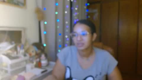 Snapshot of bonvivantb chatting on January 23, 5:45 am Queen Bon Vivantt online show from January 23, 5:45 am