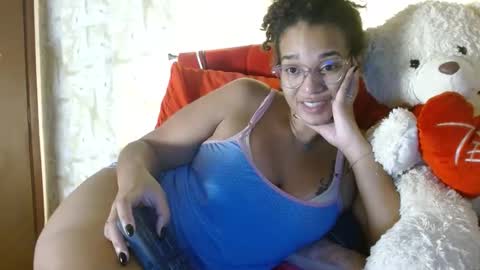 Snapshot of bonvivantb chatting on January 26, 3:38 am Queen Bon Vivantt online show from January 26, 3:38 am