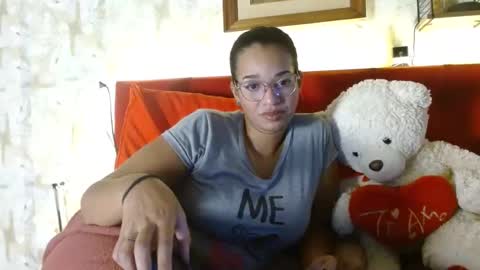 Snapshot of bonvivantb chatting on February 18, 4:15 am Queen Bon Vivantt online show from February 18, 4:15 am