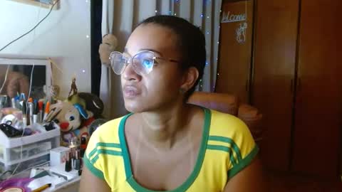 Snapshot of bonvivantb chatting on February 19, 10:42 pm Queen Bon Vivantt online show from February 19, 10:42 pm