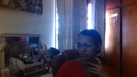 Snapshot of bonvivantb chatting on March 7, 3:39 pm Queen Bon Vivantt online show from March 7, 3:39 pm