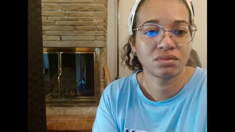 Snapshot of bonvivantb chatting on October 8, 12:47 pm Queen Bon Vivantt online show from October 8, 12:47 pm