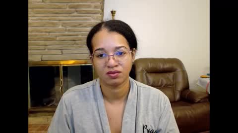 Snapshot of bonvivantb chatting on October 23, 1:32 pm Queen Bon Vivantt online show from October 23, 1:32 pm